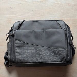 Nomatic Charcoal Messenger Bag for Men